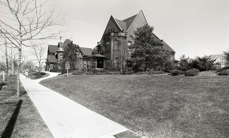 The Herrmann House (right) and the Rogers-Carrier House (left) along Capitol Avenue - 1988